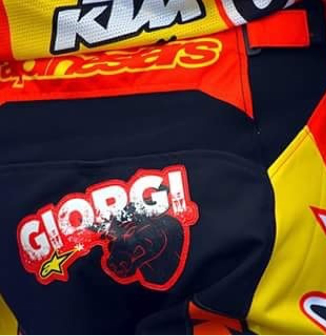 jorgeprado61's tweet photo. Giorgi #mxon2016 #maggiora @alpinestars #TeamESP https://t.co/qAns8ld2OA