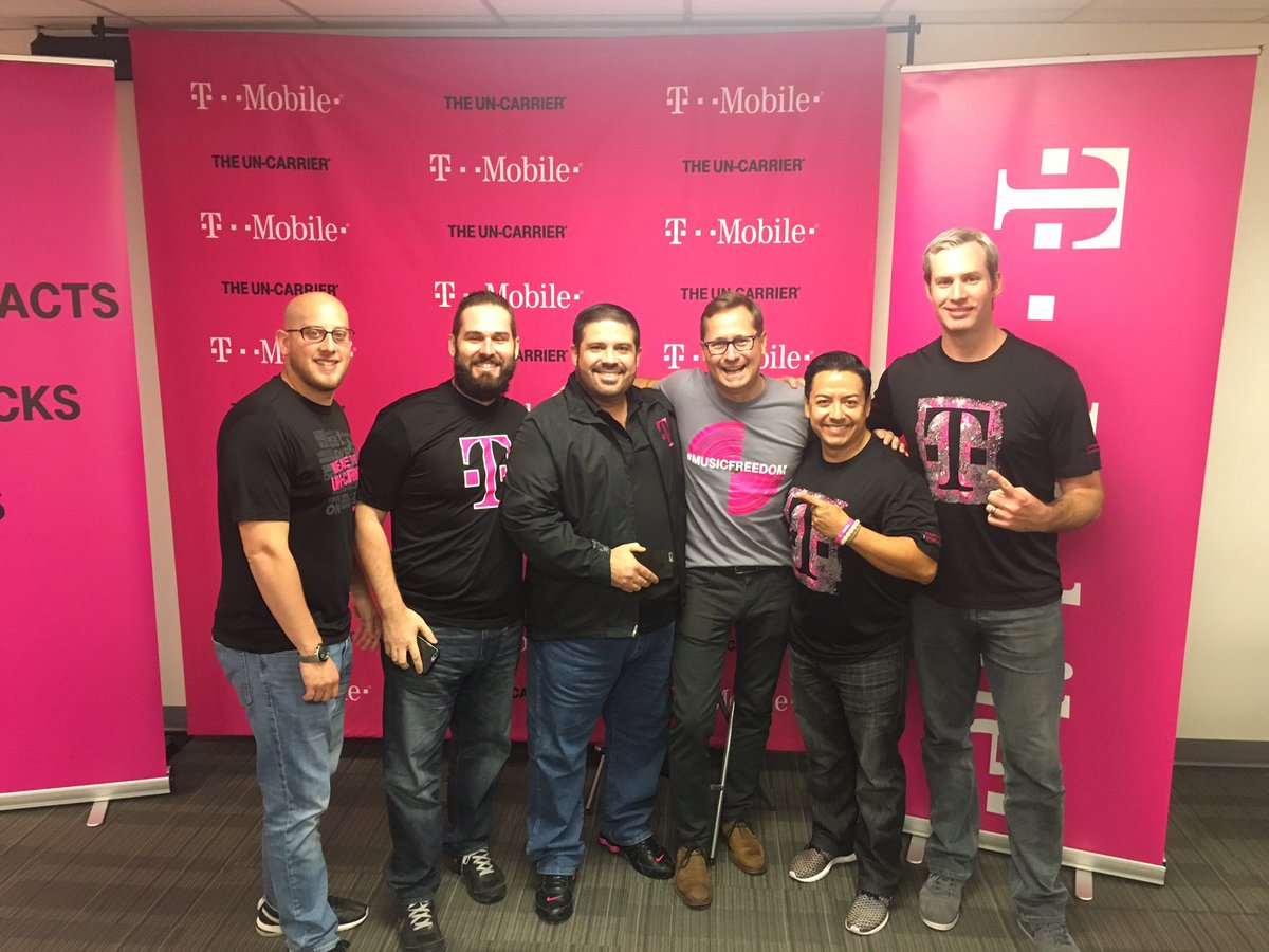 TheEcuadorable's tweet image. Great town hall @SievertMike love when we learn about the future of our company #swtpr  representing #magentahustlers
