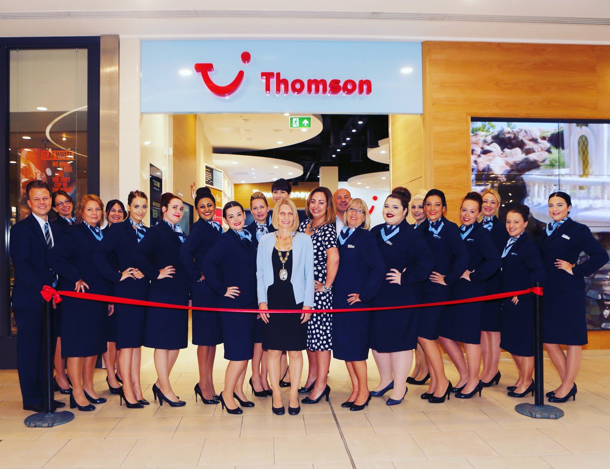 Curran_Jenny's tweet image. What a great opening day!!! #proudrsm @CharlotteLeaney @Marktebather @TUIUKJobs @TUINewsRoom @intuLakeside