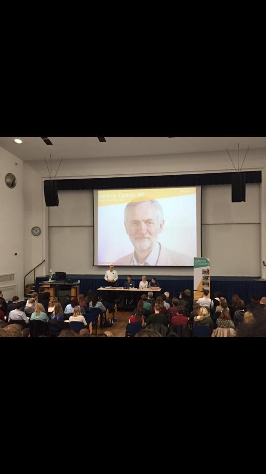 UoChesterLabS's tweet photo. 3. We attend trips up and down the country! From @LabourStudents Political Weekend to Conference! #CSUFreshersWeek #CSUSocieties https://t.co/IQTCGAoQFO