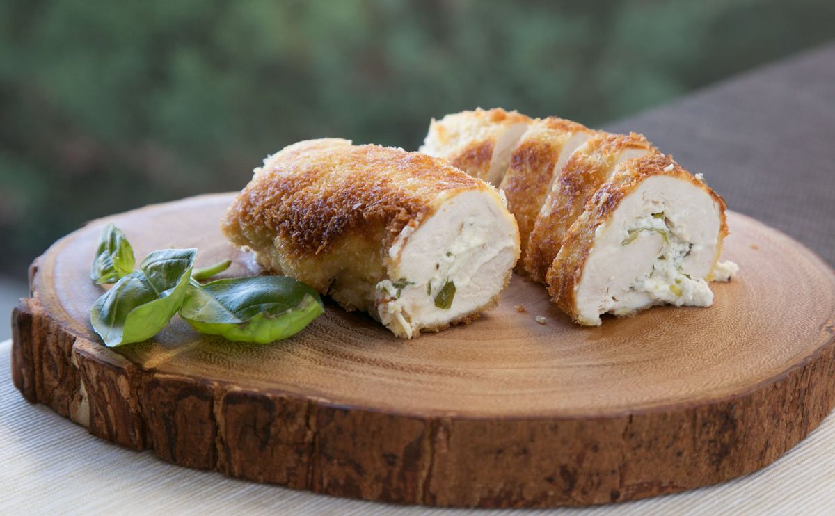 RegisBernardEP's tweet photo. This goat-cheese-stuffed chicken may look fancy, but it's surprisingly easy. https://t.co/KoeAPOSWxB https://t.co/vOYtBzrw0G