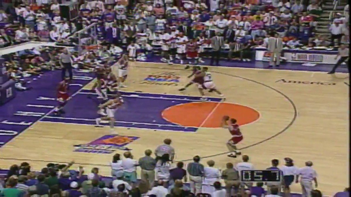 Happy birthday, John Paxson! Doesn't get much more clutch than this: https://t.co/6uPsLWCoC1