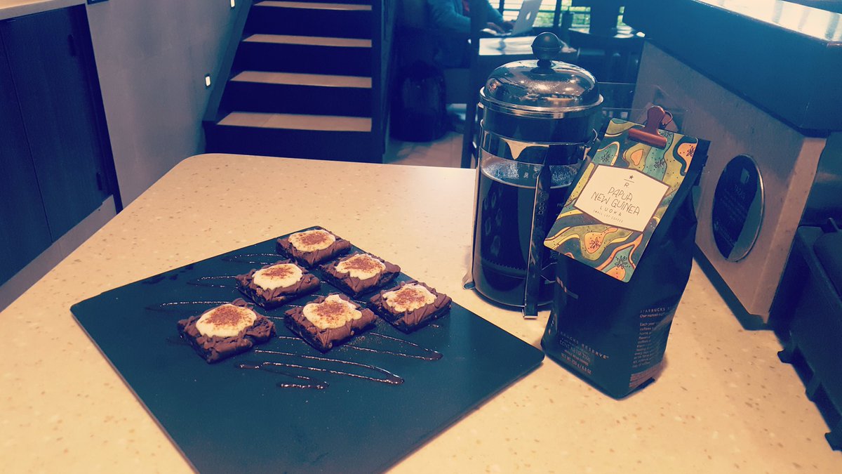Gabrielyg22's tweet photo. #NationalCoffeeDay Descubrí la magia que existe más allá de lo habitual @StarbucksMex https://t.co/q1Gw5M4DYi