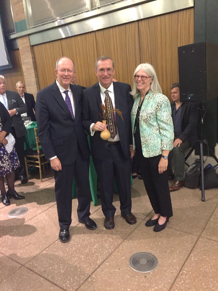 FreyWfrey's tweet photo. Peter Bourbeau honored by Linda Cox and Bronx River Alliance at Bronx Zoo. https://t.co/AFqxM9SOv9