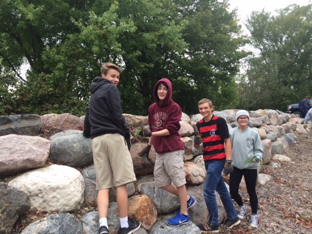 PL_interact's tweet image. Our September Project (City Hall - Planting Gardens) was a success! Thanks to all who came and made this event possible, it was appreciated.