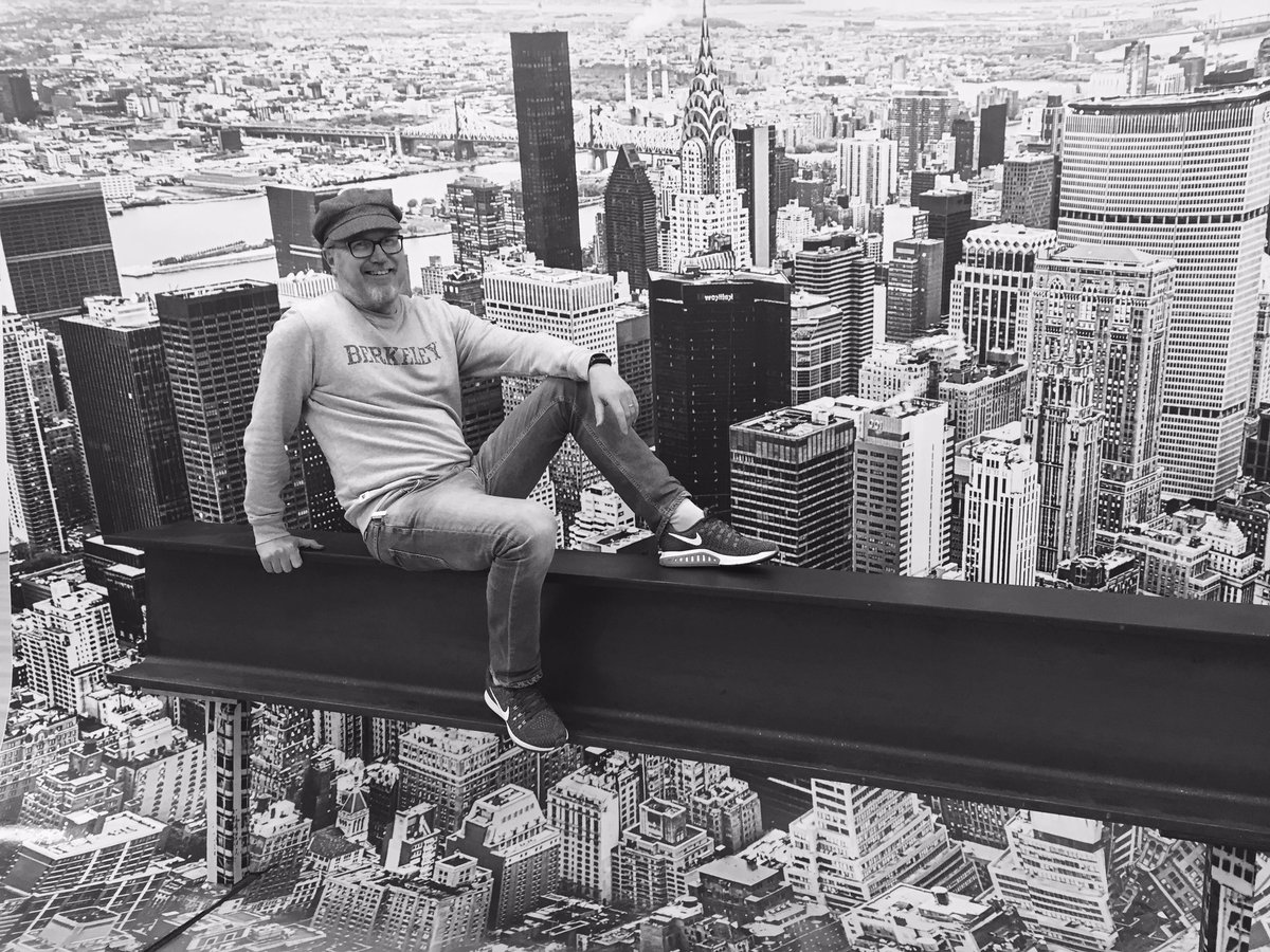jcarlstr's tweet photo. Kul med kreativa kunder.
#fotovägg #NewYork #essve https://t.co/ZLtgPRGZz8