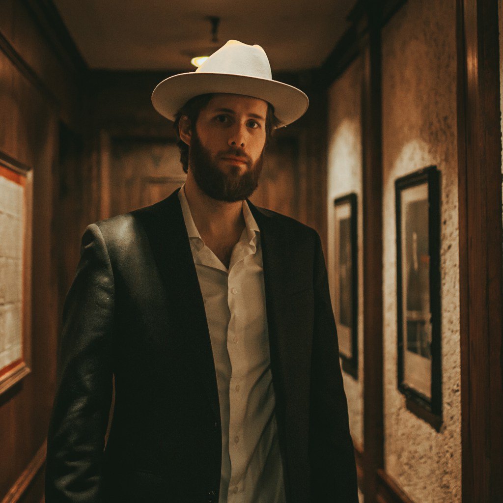 A Conversation with Kevin Roy @kevinroymusic <a href="/susantweets/">Sue Davies</a> #music #countrymusic #indiemusic thebicyclegang.com/2016/09/29/a-c…