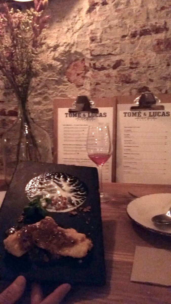 .<a href="/BioTrailla/">BIO TRAILLA</a> nos visita y nos trae verduras, pencas y acelgas... ¡Impresionantes!

#cenarenMadrid #verduras #recomendado