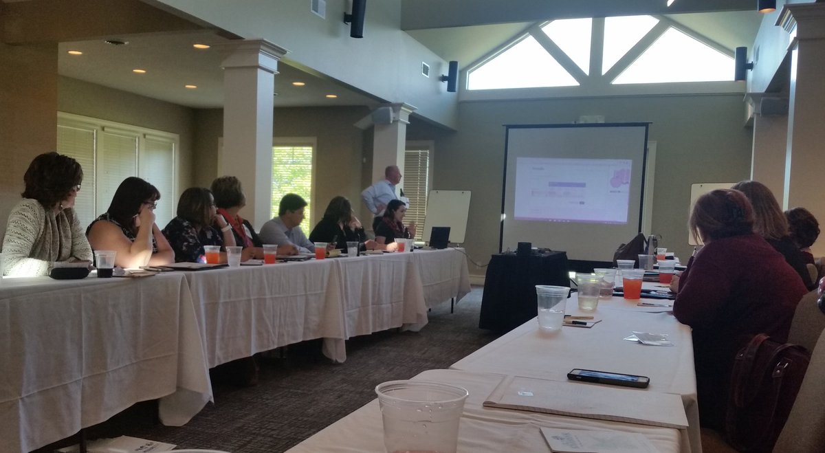 cmhinderliter's tweet photo. .@samarhe and @scotttate lead an Appy Hour breakout session at #CCEMO16. https://t.co/DNGolhC5yx
