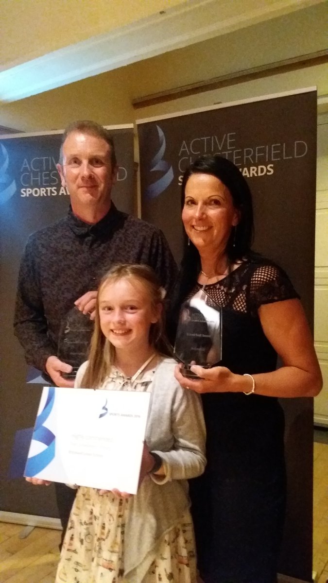 fraz1966's tweet photo. @brockwelljunior @LenthallJo a good evening for #teambrockwell. #competativedad is incredibly proud to be associated with such a fab school https://t.co/ct21pIF4BK