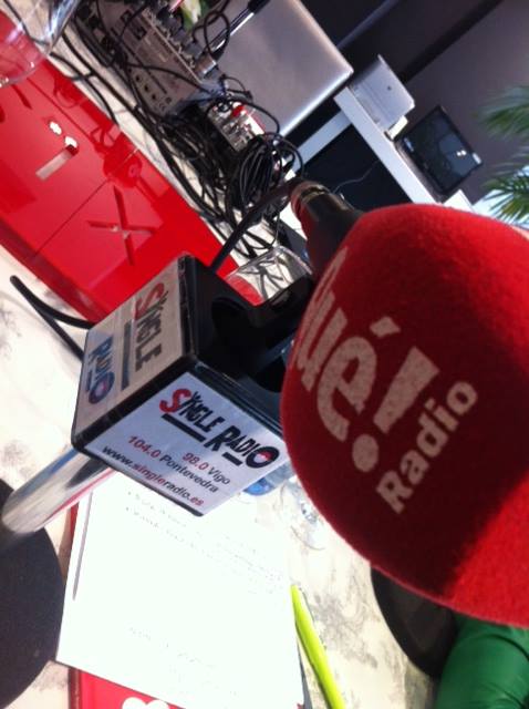 Empresarias_Gal's tweet photo. Tertulia Empresarias Galicia mañana a partir de las 12h en #singleradio 98.0FM con @consultaycrece @MIR_Technology y María Muñoz https://t.co/HlQdNsRdog