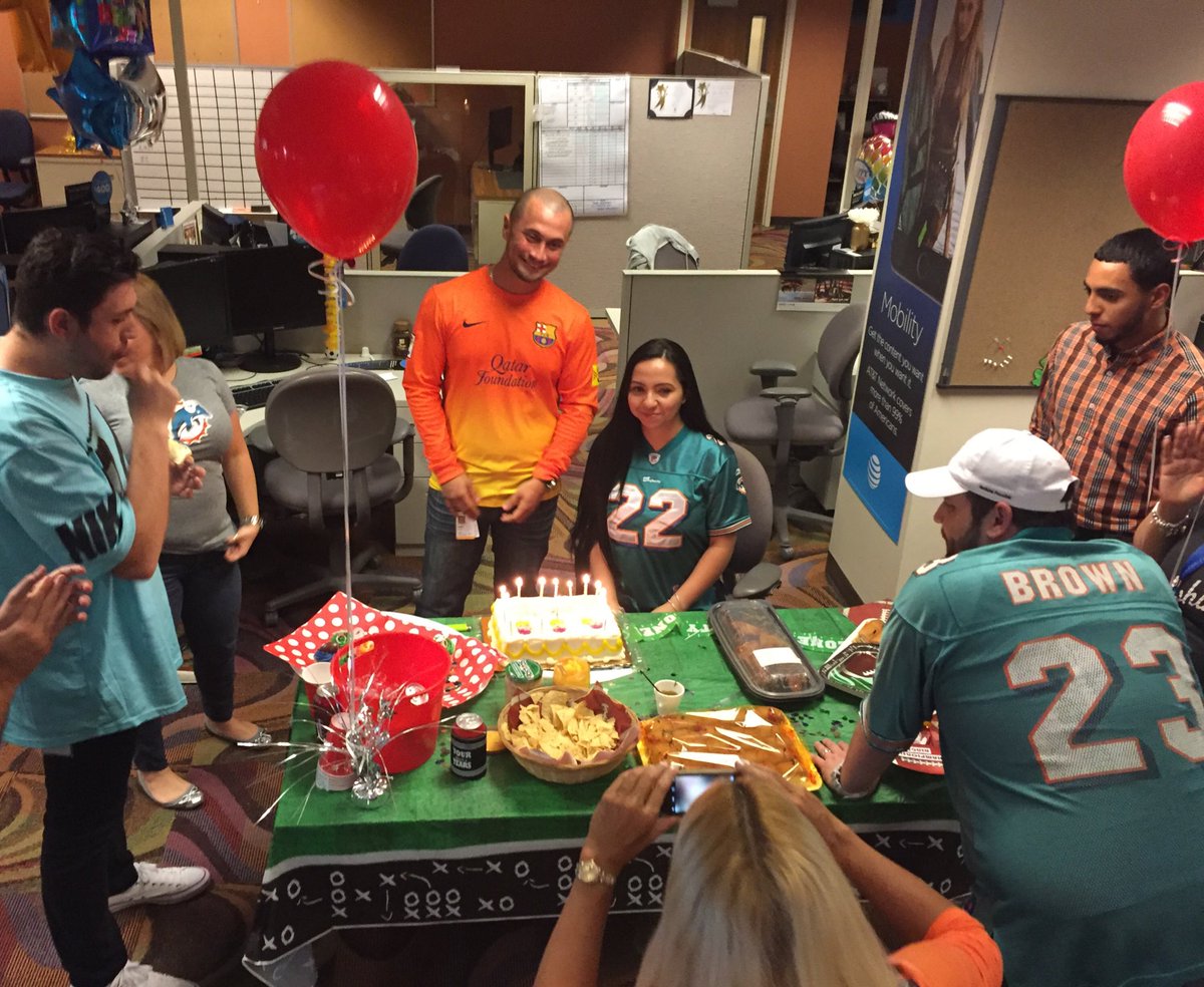 BryanMIA7ATT's tweet photo. Happy B day Belen and Hugo  #team_bryan #Mia7ATT #TuggleNation https://t.co/K2UCgOWIxr