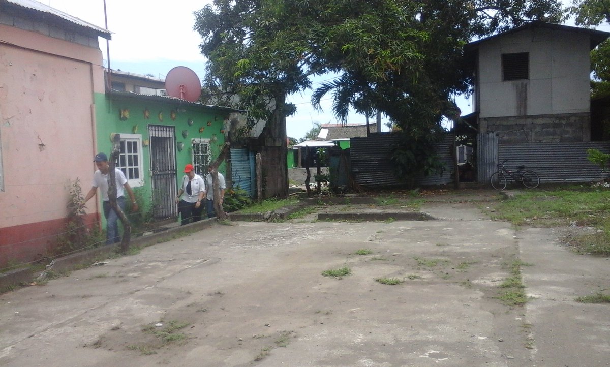 CHIRIQUIESCD's tweet photo. Gira por el Distrito de Barú, Puerto Armuelles en conjunto de @Jcdchiriqui19 y equipo de #Partidocd #Chiriqui https://t.co/8ImQRY2Y3g