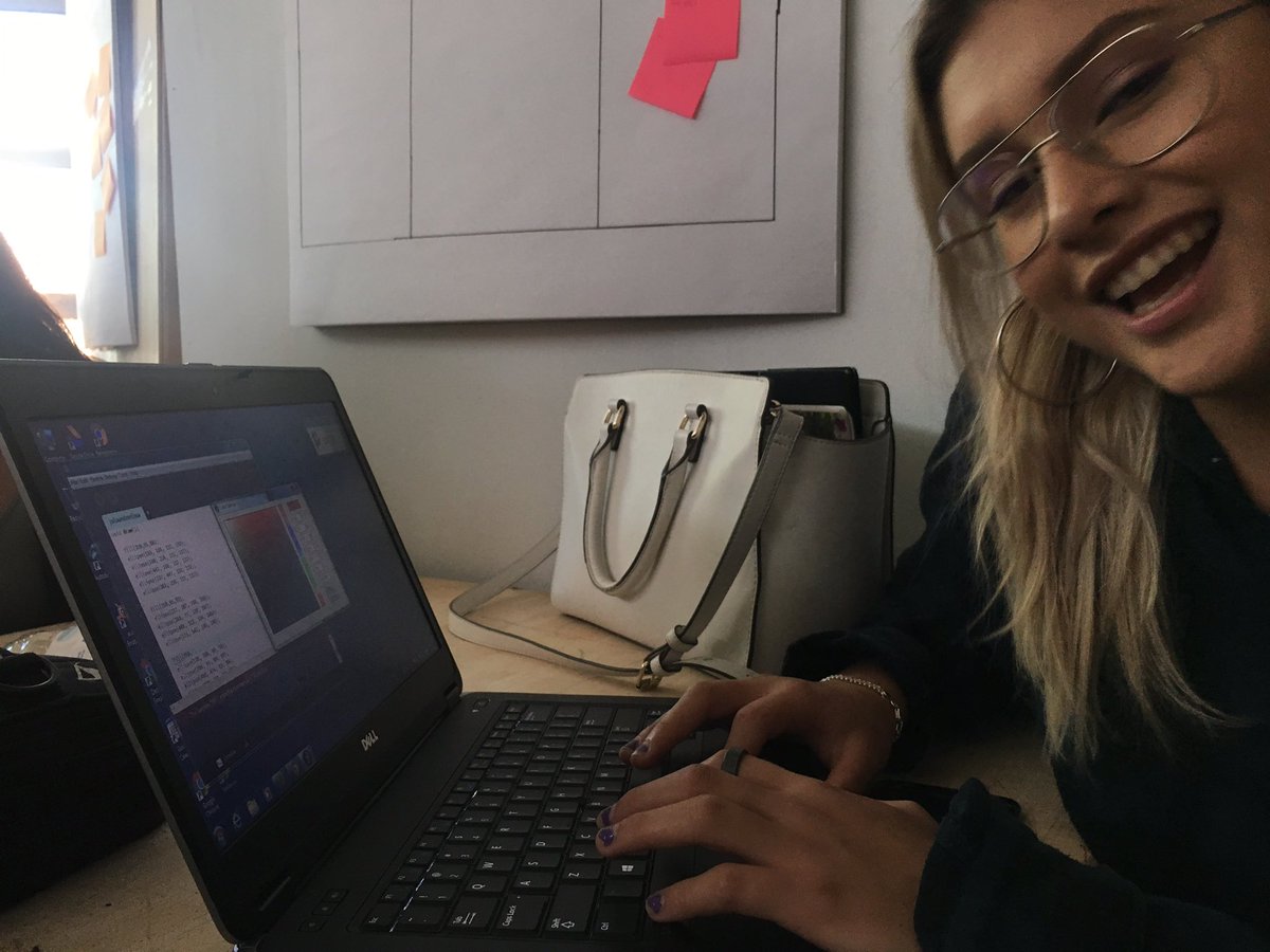 melig_HTHCV's tweet photo. Julia and I collaborated with each other using hue in order to begin adapting to a new coding task👌🏽 #EngineeringHTHCV #adapting https://t.co/pTCYSpPqsZ