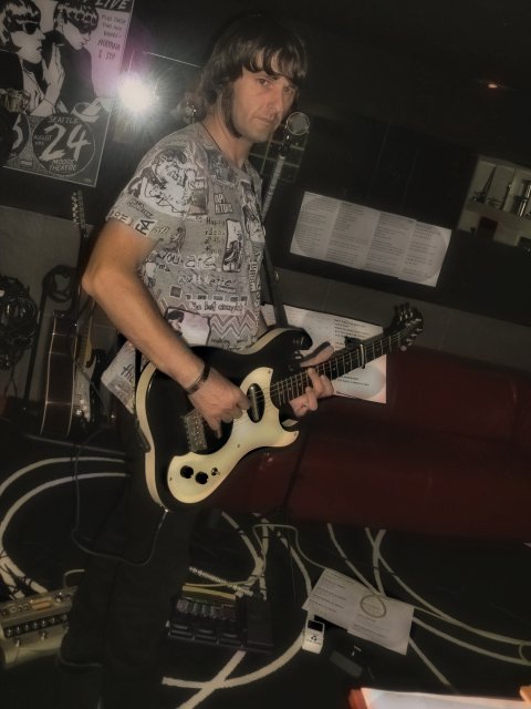 TxusCano's tweet photo. Hoy ha habido ensayo de toda la banda!! #onlyTxus @musicstgn @TxusCano https://t.co/njfZ5B3PTV