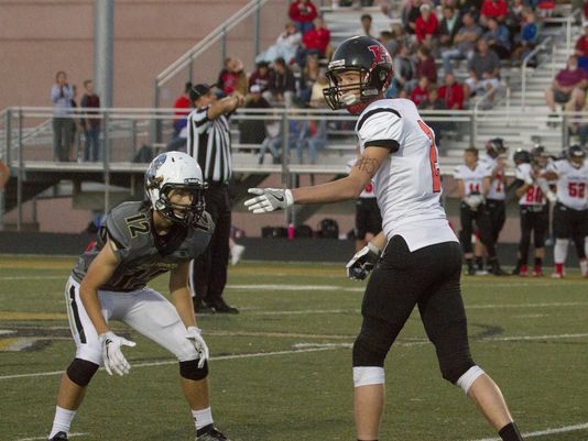 patrickcarr_'s tweet photo. HSFB: A chance encounter at a gas station led Riley Ballard to playing football this year. It's worked out well https://t.co/dVvcdMdjJd https://t.co/ckdcOM22nD