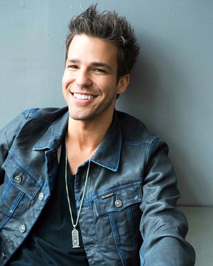 toddcarey's tweet image. Who's coming to the FUTURE THROWBACK TOUR? Tweet "Yeah baby" or "Hell Yeah"

Tix: ToddCareyMusic.Com