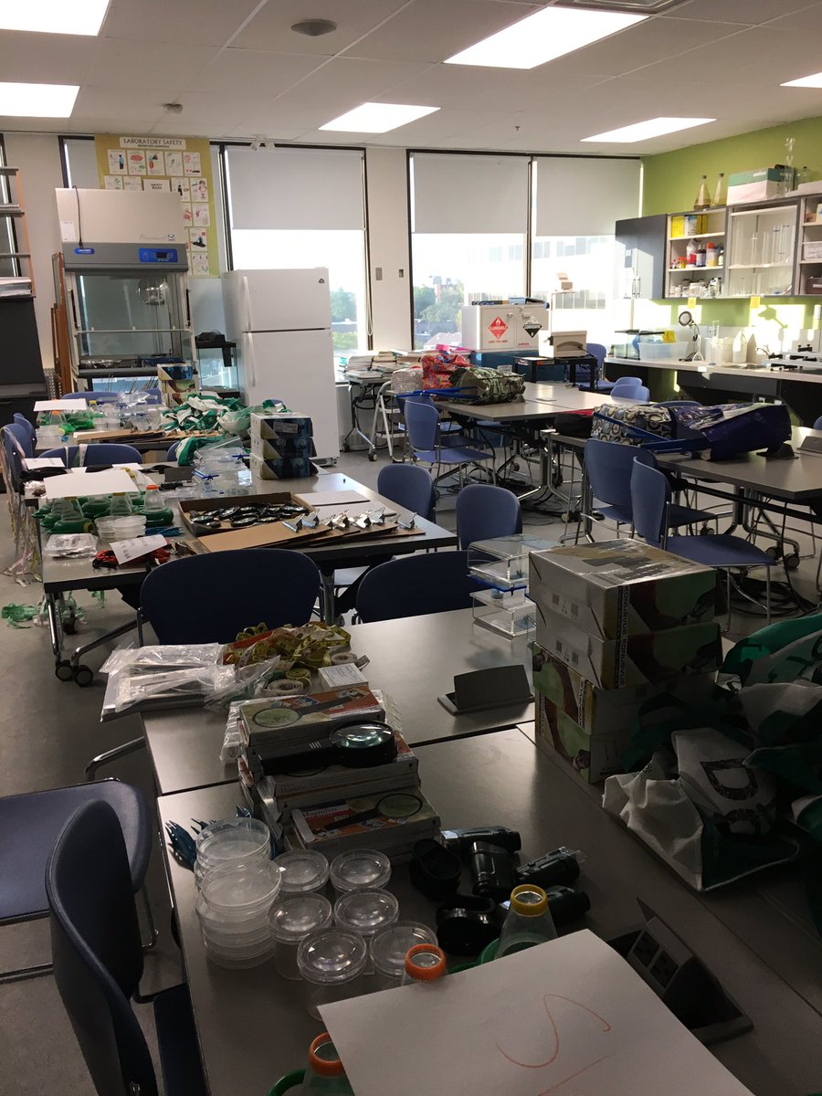 rhodes_sheila's tweet photo. Getting ready for 105 teacher candidates to be immersed in #nature #beduoit #uoit never enough time as a teacher! https://t.co/QJ3Yg6FhQ0