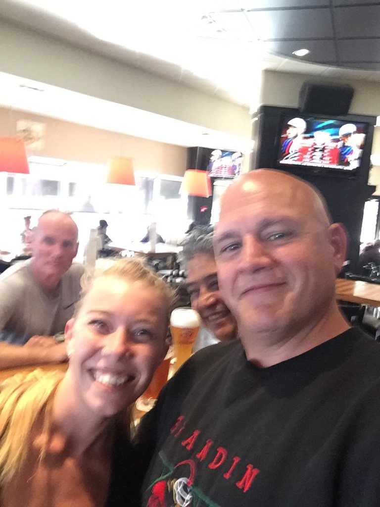 RonRobi's tweet photo. @1600BierHaus offering support and beers with my good colleagues #supportRobi #feelthelove 🍻❤️ https://t.co/19NCuYjO6r