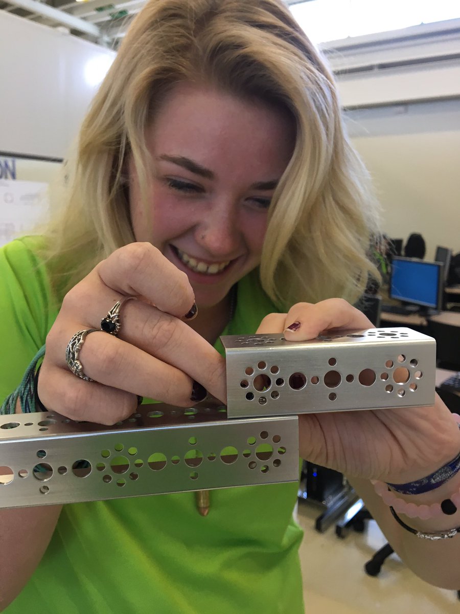 Robotics students getting familiar with new equipment and resources. #HCDEEngage