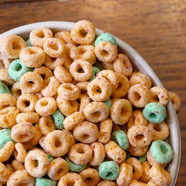 Kellogg's NYC on X: "An Apple Jacks bowl a day keeps the blues away. Raid  The Pantry and mix them with toppings of your choice! #KelloggsNYC  https://t.co/gk3tn5cDEj" / X