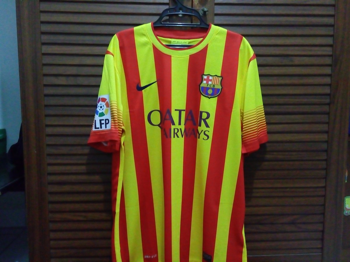 #Jersey4sale #1475
Various jerseys size ML Mint BNWT start 220k
WA: 081222676834 
@_OriginalKit @WarungRemake