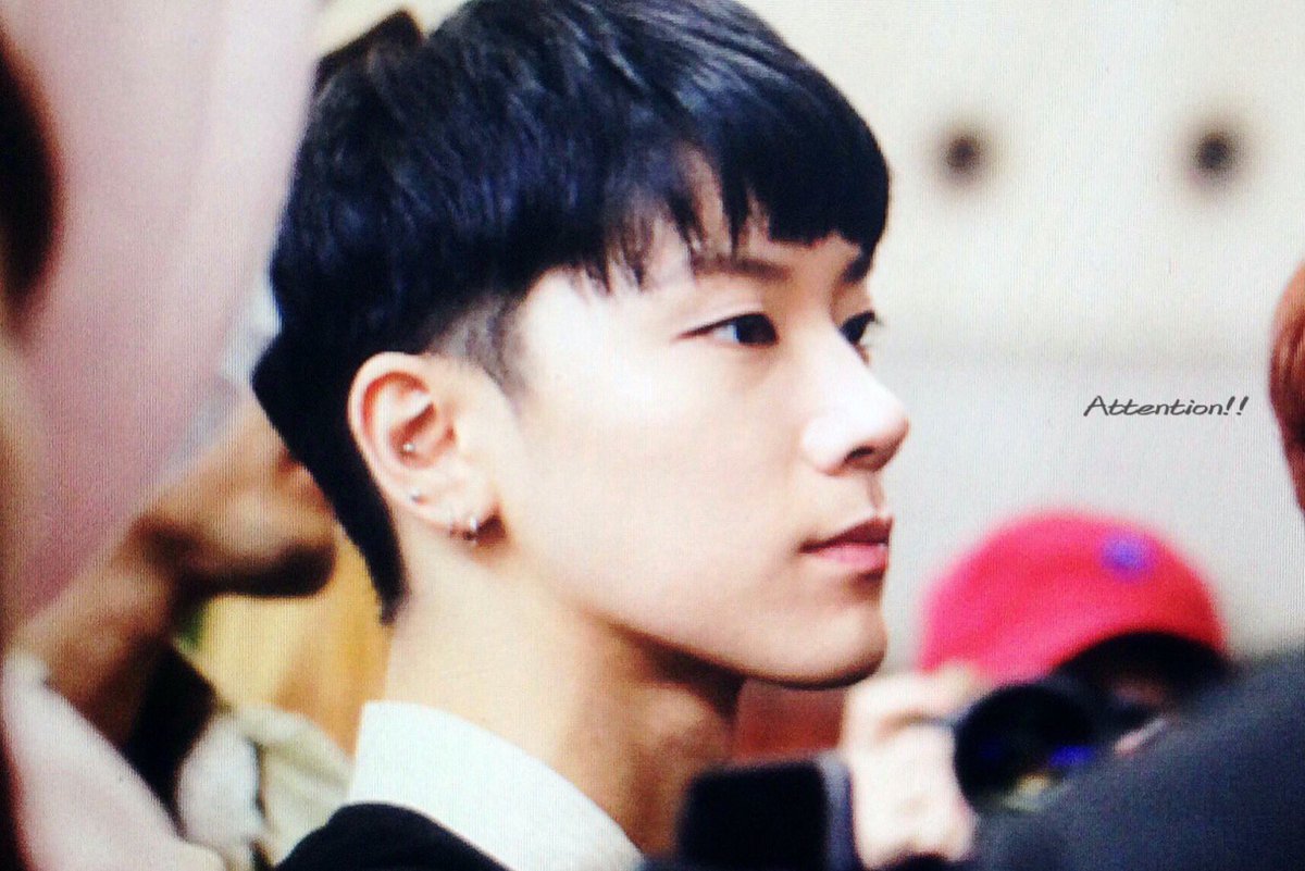 Ten960227Ten's tweet photo. 160930 김포 출국 프리뷰
#NCT #TEN #텐 
오랜만에 보는 우리오빠ㅠㅠㅠㅠㅠ사랑합니다💫 https://t.co/41olXhQNCO