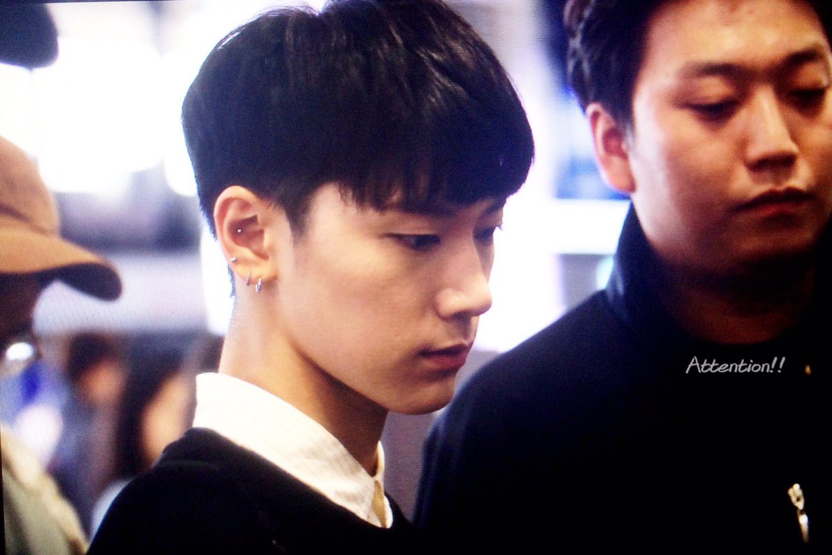 Ten960227Ten's tweet photo. 160930 김포 출국 프리뷰
#NCT #TEN #텐 
오랜만에 보는 우리오빠ㅠㅠㅠㅠㅠ사랑합니다💫 https://t.co/41olXhQNCO