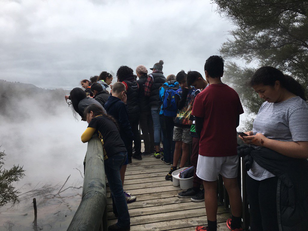 iHaritina's tweet photo. Sampling extremophiles with @gnsscience #nzan #matakokiri https://t.co/PatdKeyNIB