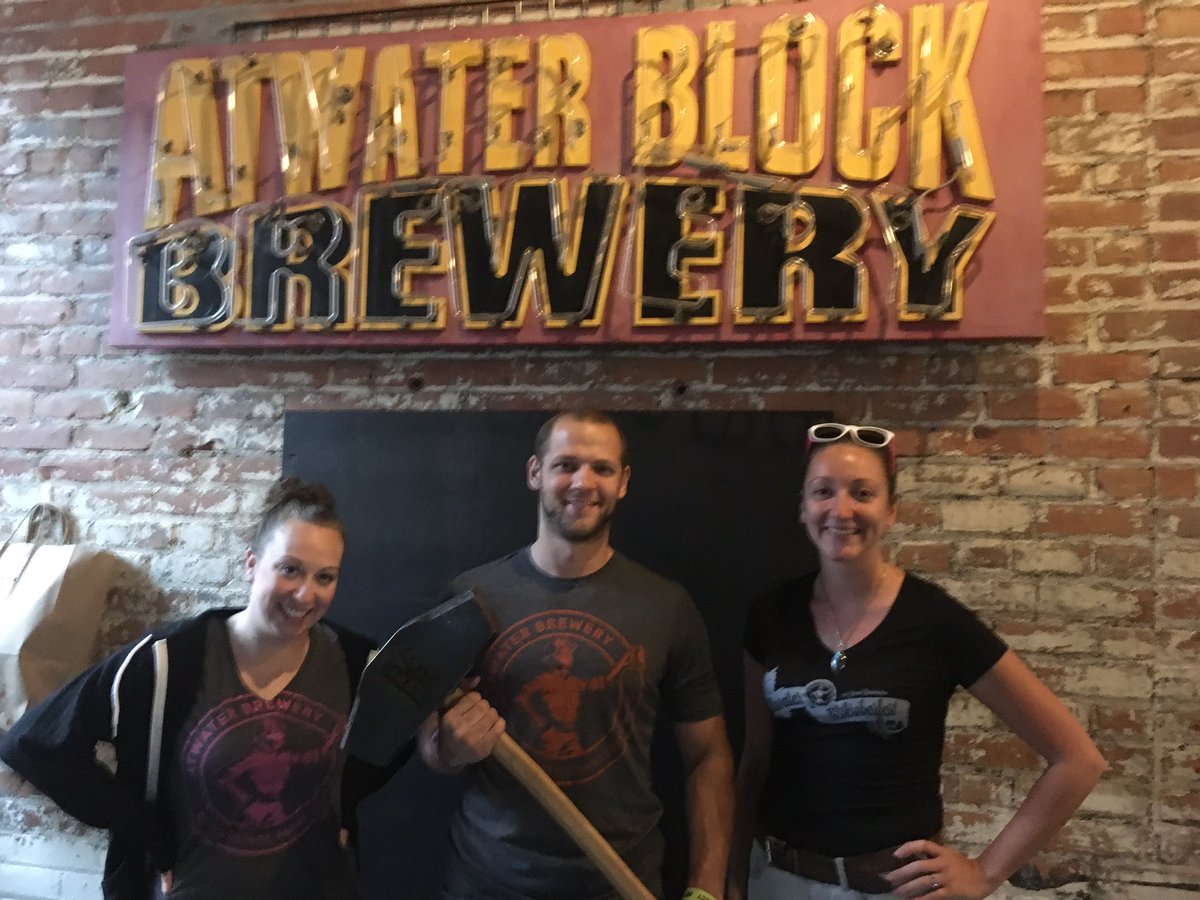 phillylovesbeer's tweet photo. Thanks Reisa!! Cheers to Detroit!! @atwaterbeer #PBWRoadHOG https://t.co/3MLfYWyUTV