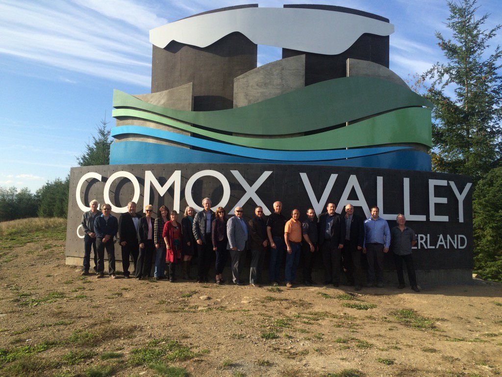 New Comox Valley Welcome Sign with proud volunteers &amp; supporting businesses. Come see it for yourself!