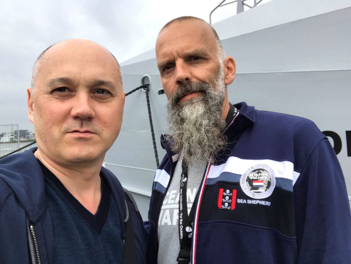 Chi3Media's tweet photo. BRUNO GATINET TALKS WITH GEERT VONS, GENERAL DIRECTOR OF SEA SHEPHERD NL https://t.co/JeevXN48ml #BrunoGatinet, #SeaShepherd, #GeertVons https://t.co/B5S1YfP7Ip