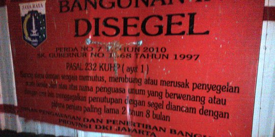 NewssChannel's tweet photo. Pemprov DKI segel rumah asrama Dinas Kebersihan di Lenteng Agung https://t.co/I5xJi9RBiP https://t.co/7hScIHHl0Q