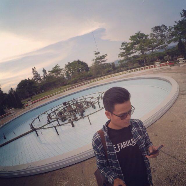 aaLfian's tweet photo. Come hangout with me on #BIGOLIVE. https://t.co/fzezacAzcg https://t.co/BdjRjaMWkI