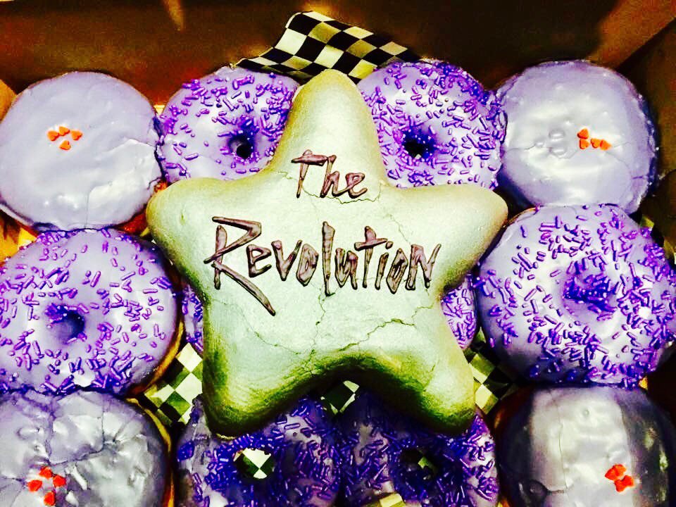 ApolloniaKotero's tweet photo. 💜 https://t.co/c8PqaiL2hQ