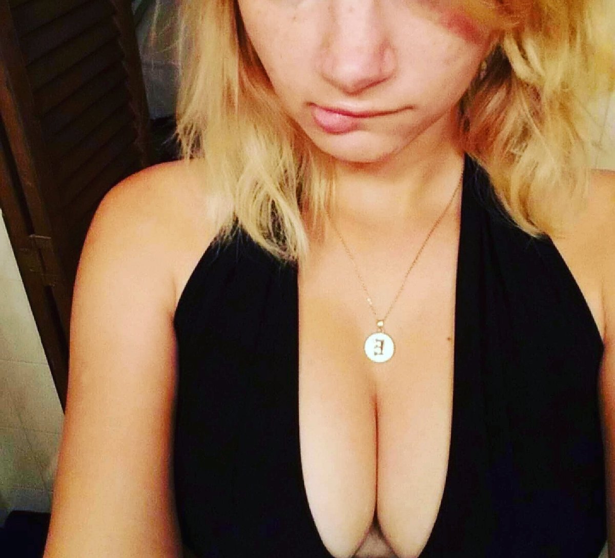 Lucy9669's tweet photo. Need a cocktail in my mouth https://t.co/6VExq2D8zC