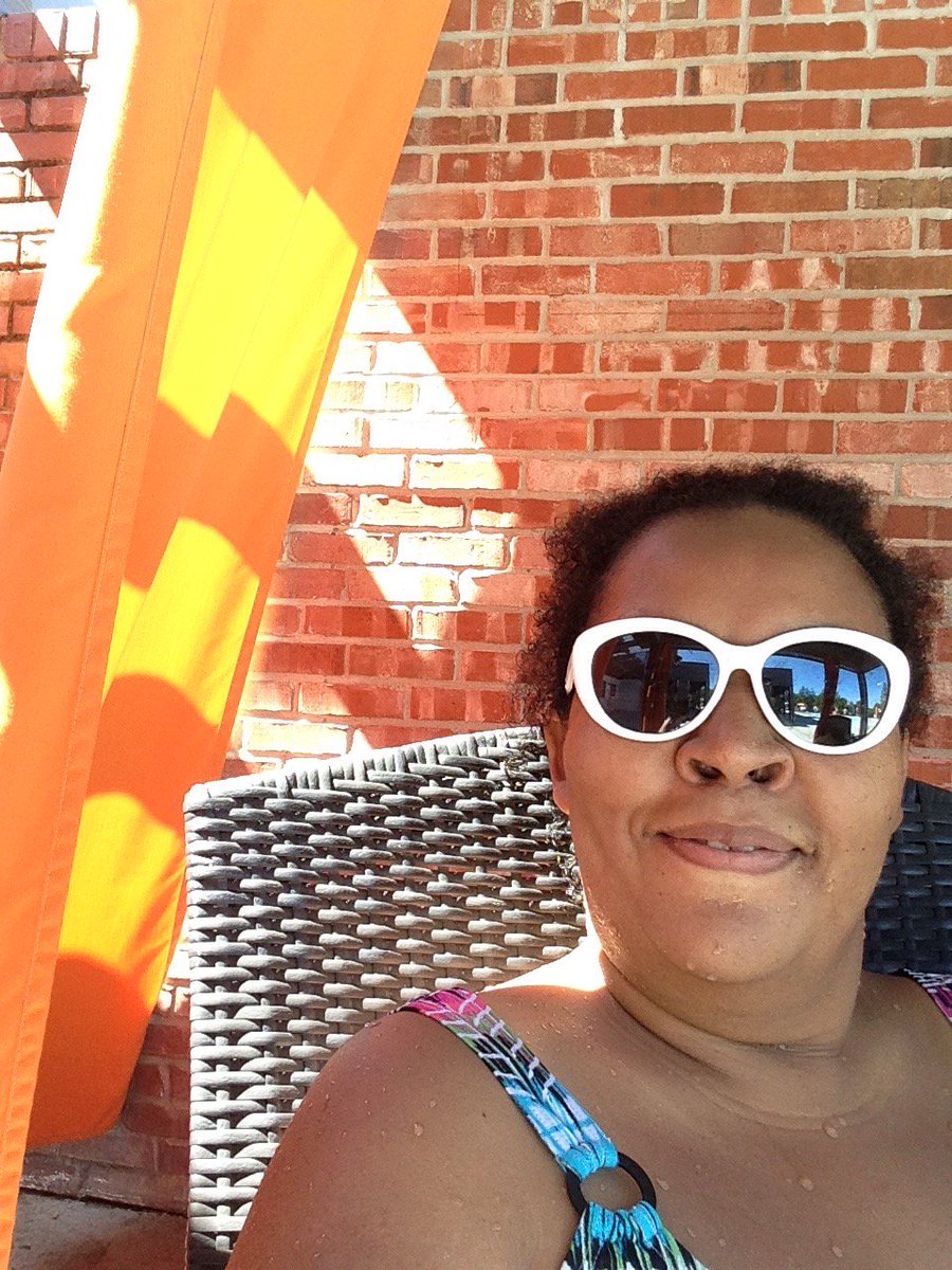 kwichita2's tweet image. #ByeBuildUp &amp;amp; #ad @Neutrogena.