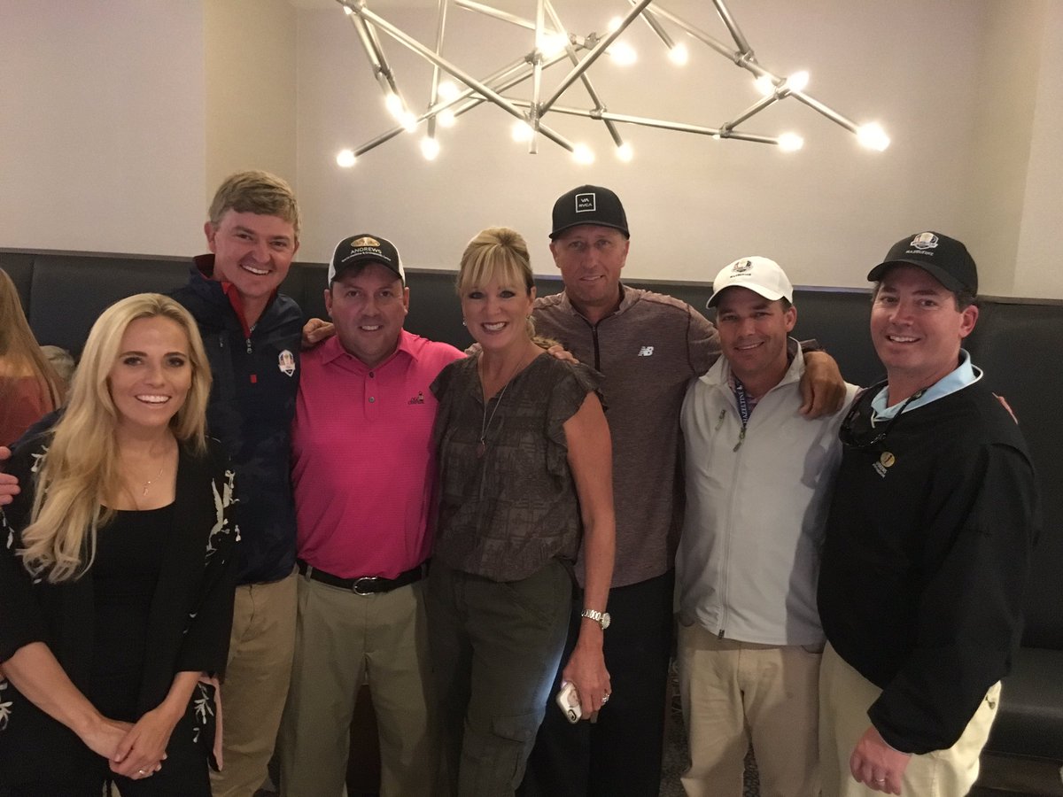 newaldrop's tweet photo. Nice meeting many of the wives, and team members. It all starts tomorrow. We got the Orthopaedics covered. #TeamUSA https://t.co/fQUYcYNF22