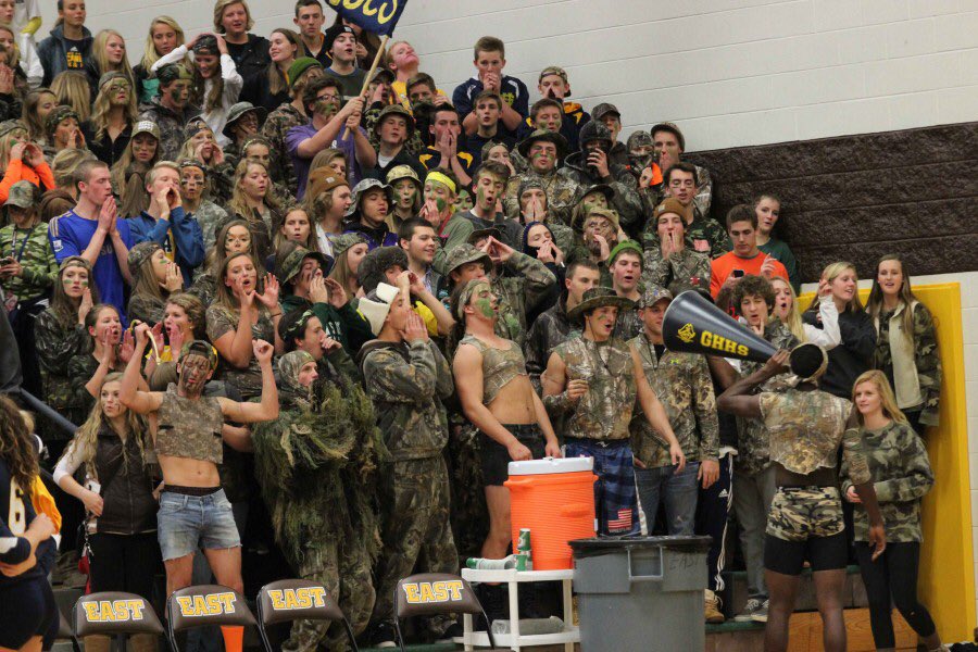PURPLEPACK219's tweet photo. 🏈🏈🏈HOME FOOTBALL GAME tomorrow at 7 PM against NEW TRIER!!🏈🏈🏈 Theme is... CAMOUFLAGE ✳️❎✅♻️💚🔋☘️🍀🍃🌿🌱🌴🌳🌲🎄🌵🐉🐍🐢🐸 PACK THE STANDS!!! https://t.co/5tNT2t6xo3