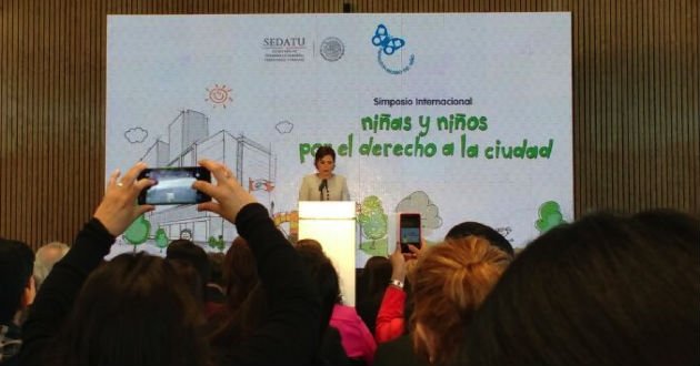 Gallo_Lustre's tweet photo. Ciudades deben ser sitio seguro para los niños: Rosario Robles https://t.co/B6ABDV9O2C https://t.co/1ojayRNMKS