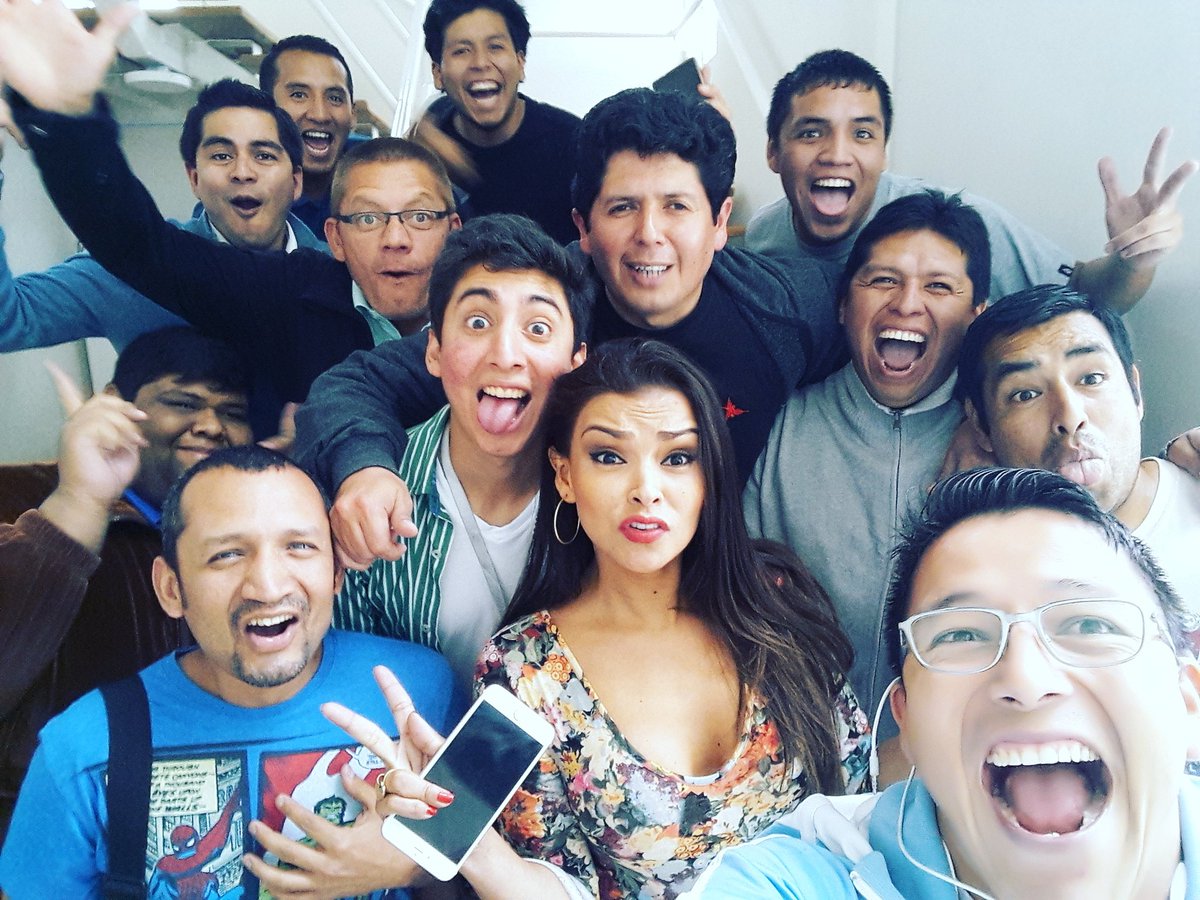 5topoder's tweet photo. @ClaudiaPortoPa #DeLaSelvaSuEncanto  en #ElBlogdeKarina  por @willaxtv https://t.co/PnoHNZOQi2