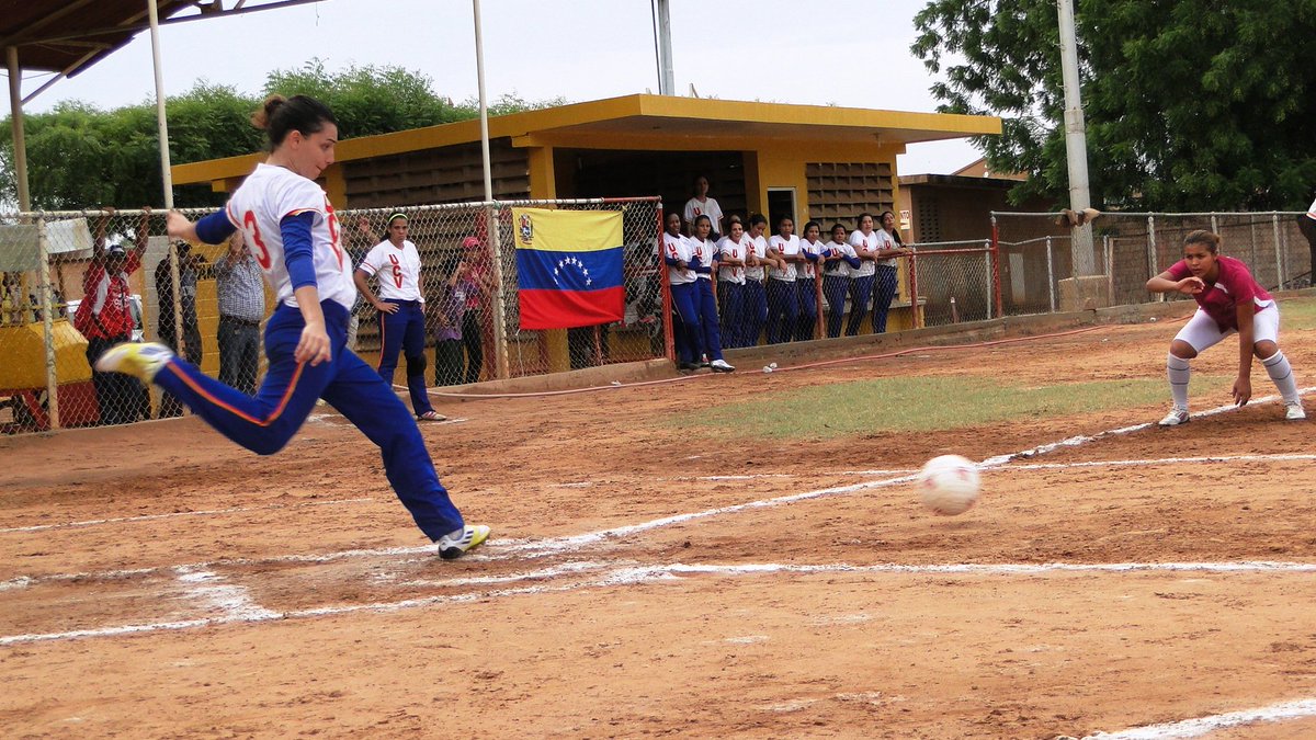 lieskiven's tweet photo. XIV JUEGO DE LAS ESTRELLAS DE KICKINGBALL Y DERBIS DE JONRONES COPA ARIAS CARDENAS DEL 01 AL 05 DE NOVIEMBRE 2016 https://t.co/6zawMlgEfX