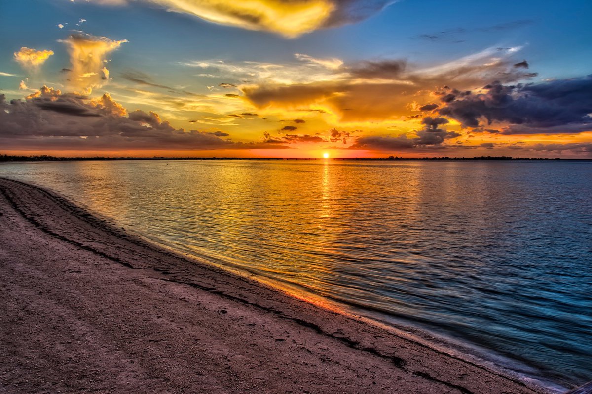 PastorKeith's tweet image. This is the software I use to make my photos. Try it out free! macphun.evyy.net/c/253008/30225…