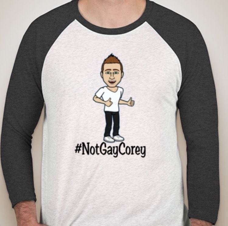 coreybrooks34's tweet photo. My roommate @Dbuhrk9 design, he freaking killed it!! 😂😂 Who wants one? #bb18 #notgaycorey #funny #converse https://t.co/FHJ97iWwaQ