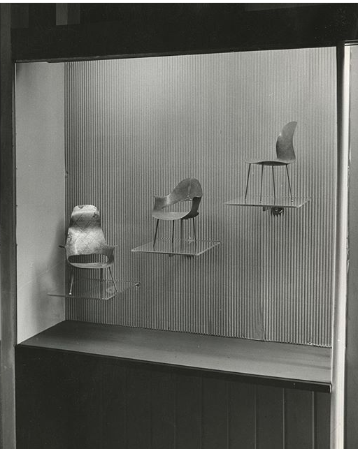 MuseumModernArt's tweet photo. #TBT to the 1941 exhibition “Organic Design in Home Furnishings,” which introduced the world to Saarinen &amp; Eames.  https://t.co/5GLbZfT6Is https://t.co/YI10QluUcp