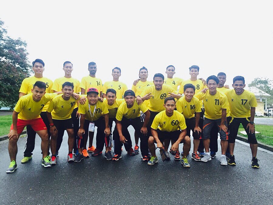 Abam_iys's tweet photo. eh.trasa rindu pulak tetiba🙈.mood Piala Pengarah mai dah pa😂. #HariKokoIpgPerlis #IPGM #IpgPerlis #Sipma2015 https://t.co/b8j7EpMVqV