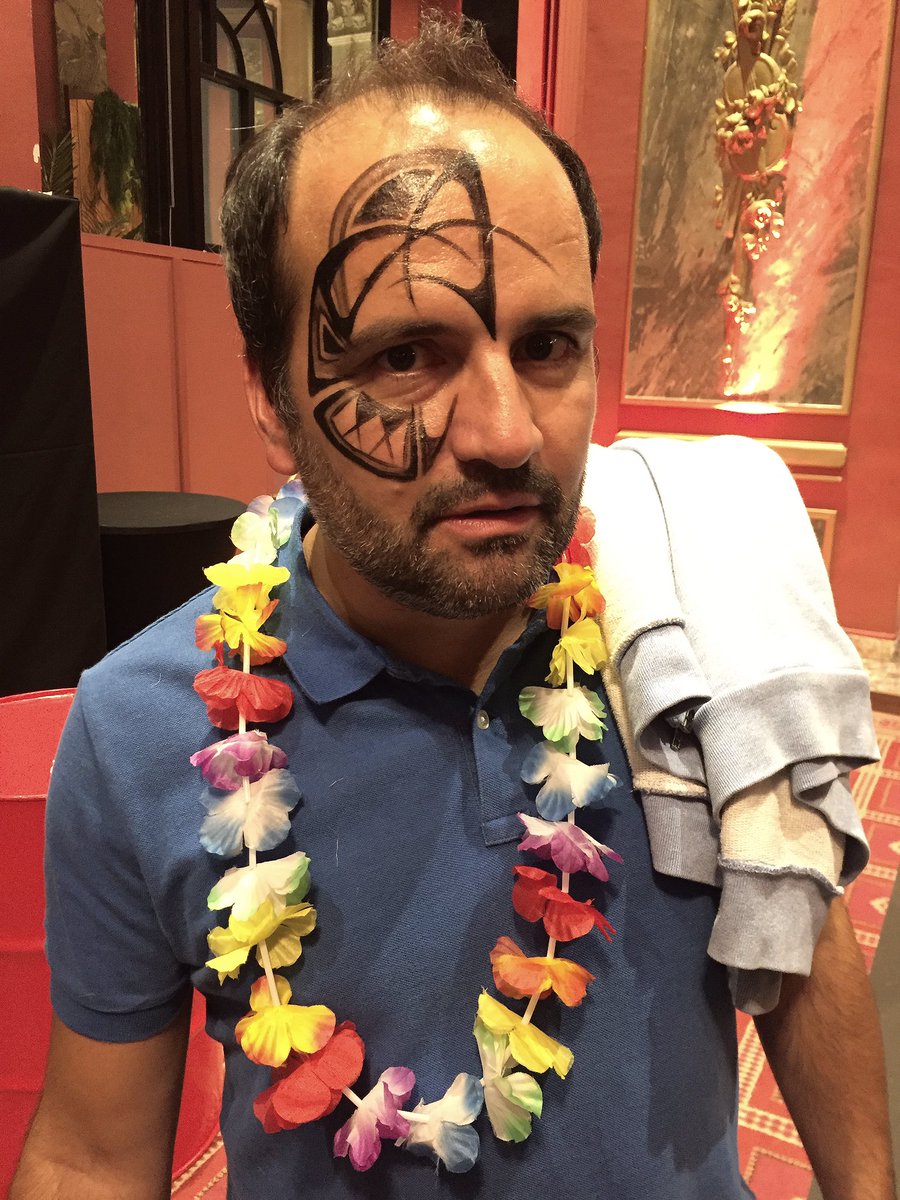 RicoGervais's tweet photo. Ce soir Haka by @Arnovialle pour #Vaiana pour @DisneyFR #FNCF2016 https://t.co/hfgz5KrO7L
