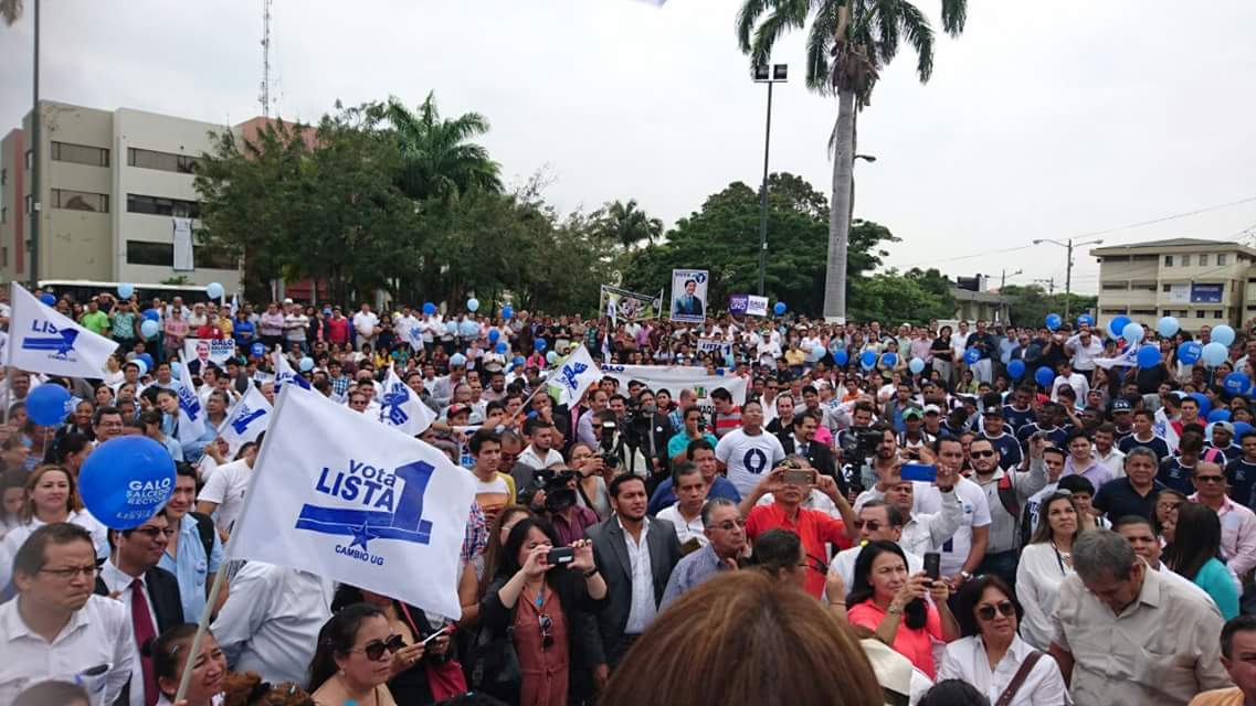 Feue_Guayaquil's tweet photo. Masivo apoyo en calificación de candidatura del ING. ganó Salcedo Rosales para Rector UG el próximo 28 de Octubre,  FEUE UG TOTAL RESPALDO! https://t.co/9TvqcIEQZh