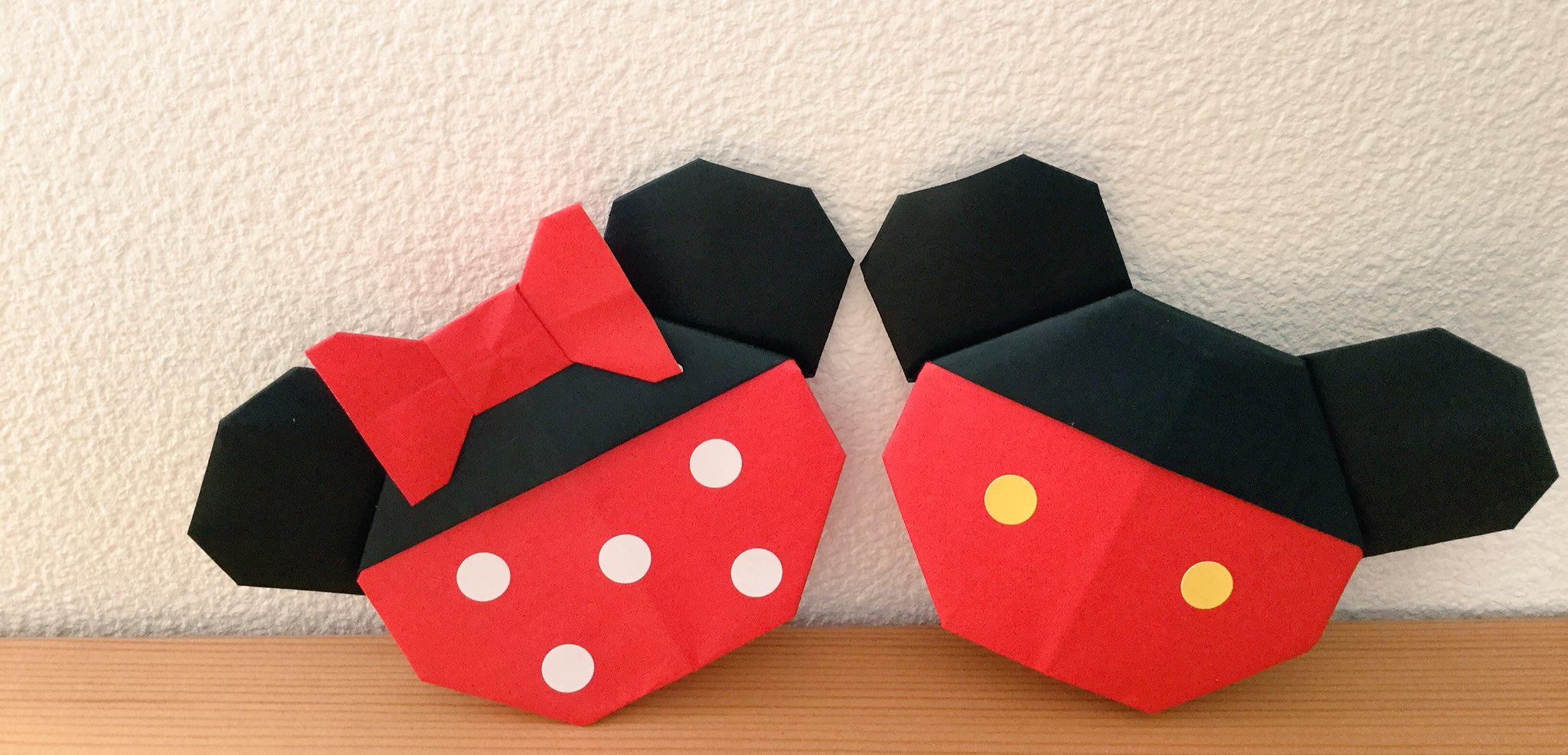Origami ミッキー と ミニー シルエット を作ってみました いしばしなおこさんの本 ディズニーちょこっとメモ 折り紙あそび より ディズニー 折り紙 Origami ミッキー と ミニー シルエット を作ってみました いしばしなおこさんの本 ディズニーちょこっとメモ 折り紙あそび より ディズニー 折り紙