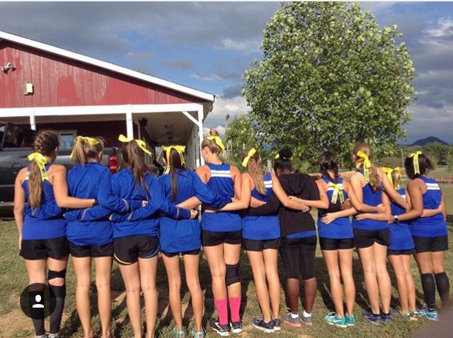 ashtonclifton15's tweet photo. Great job Karns XC for achieving 3rd today! #damstrong #damfast https://t.co/bvdf84GwP1